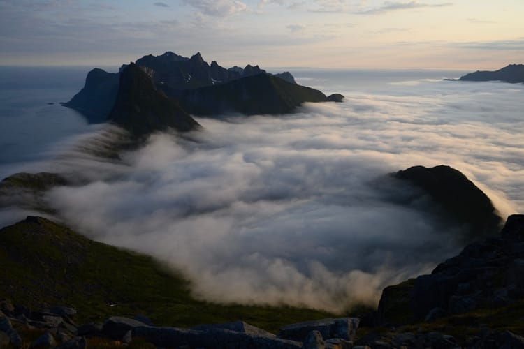 Dienstag, 10. 7. 19 - Waffeln mit Käse, Husoy und der unerwartete Berg
