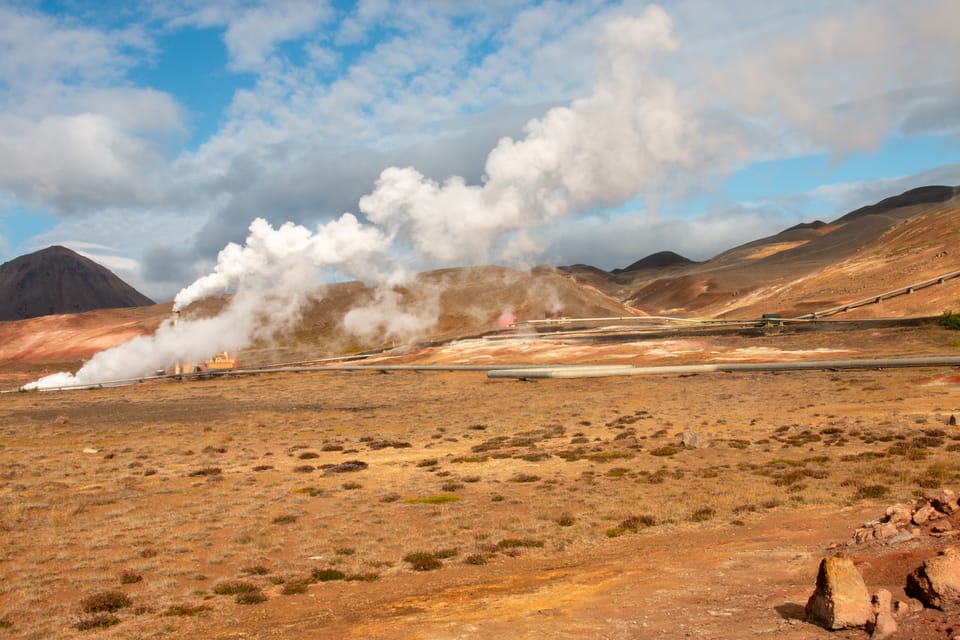 Montag, 11. 9. - Godafoss, Myvatn, Dimmuborgir, Bjarnarflag, Hverir, Dettifoss , Straße des Grauens, Lundur