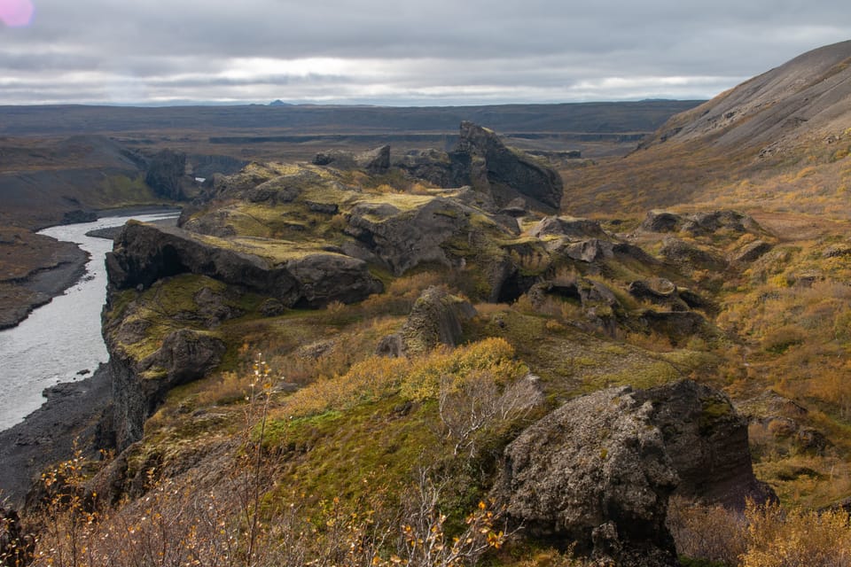 Dienstag, 12. 9. - Hljodaklettar, Raudholar, Asbyrgi, Sandstrand, Raudinupur, Sturmnacht I