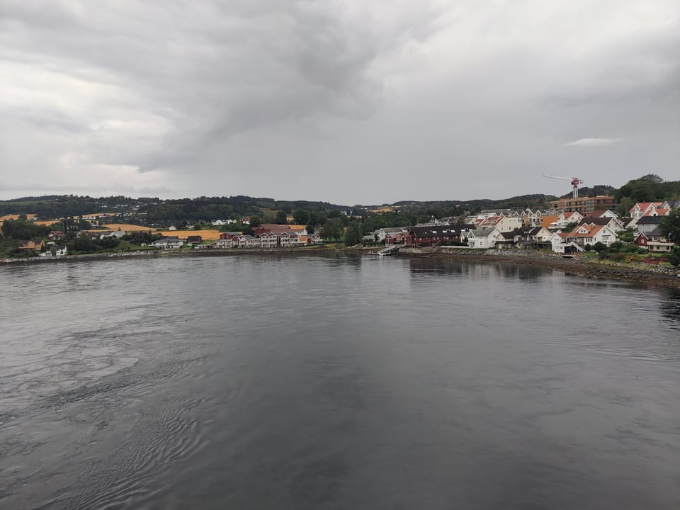 13. 8. - Vom Mückenhügel zum Künstlerhotel